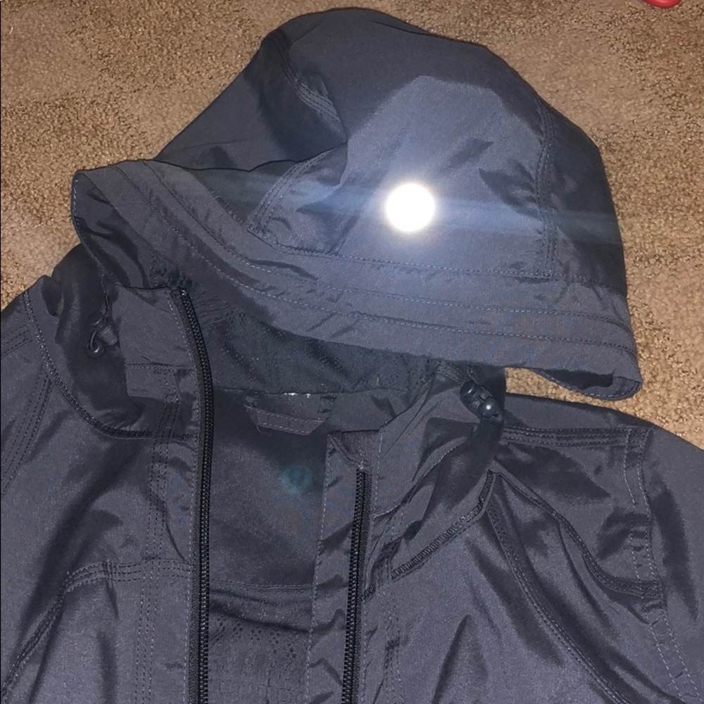 Lululemon jacket - Picture 2 of 5